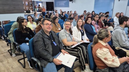 equipe-da-assistencia-social-e-cras-de-barra-funda-parti ...